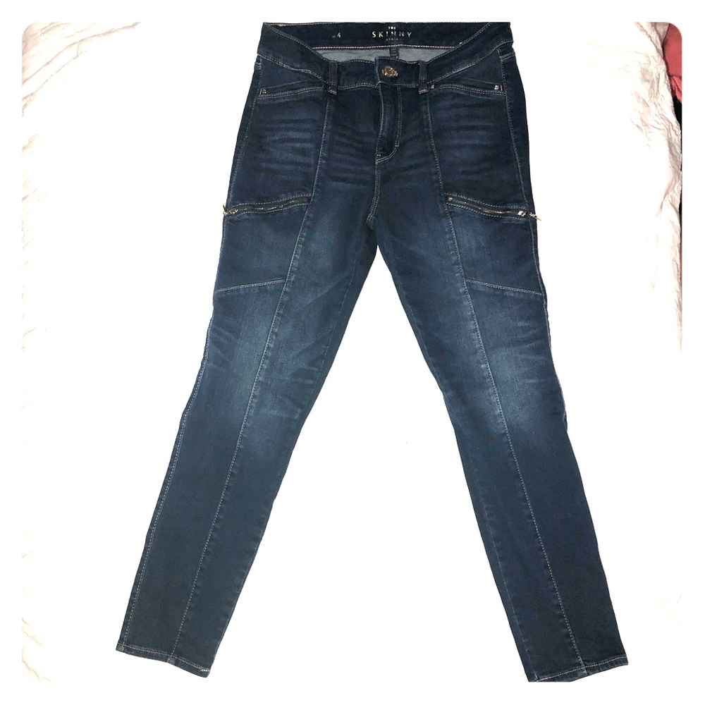 SUPER CUTE Skinny ankle moto jeans!